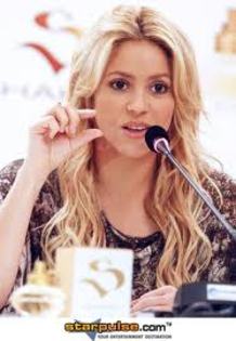 pio[[[io[io - shakira