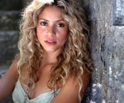 poi[ - shakira