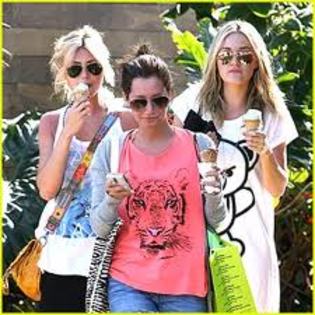 oi[o[]o[]o[ - Ashley Tisdale