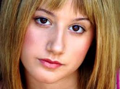 poiopo - Ashley Tisdale