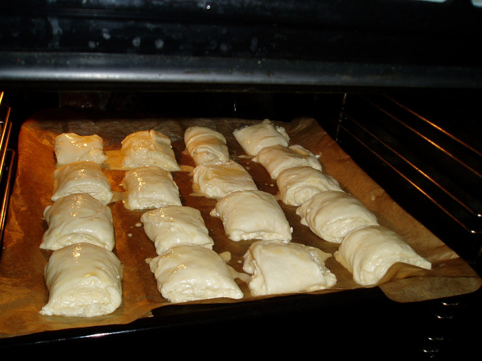 Placinte cu branza... - DIN MENIUL DE AZI