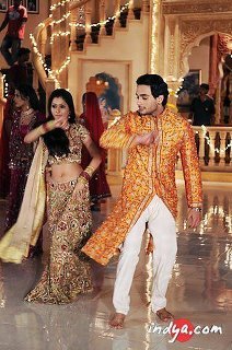 2. - sara khan10