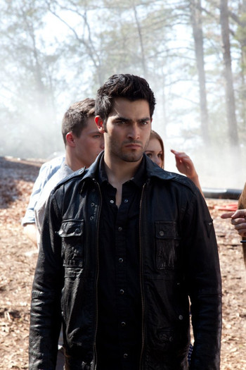 Derek (1) - Tyler Hoechlin