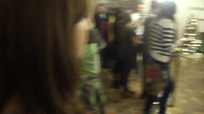 Demi Lovato Meet and Greet 11_19_youtube_original 2150