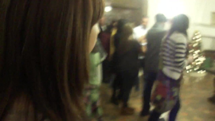 Demi Lovato Meet and Greet 11_19_youtube_original 2248