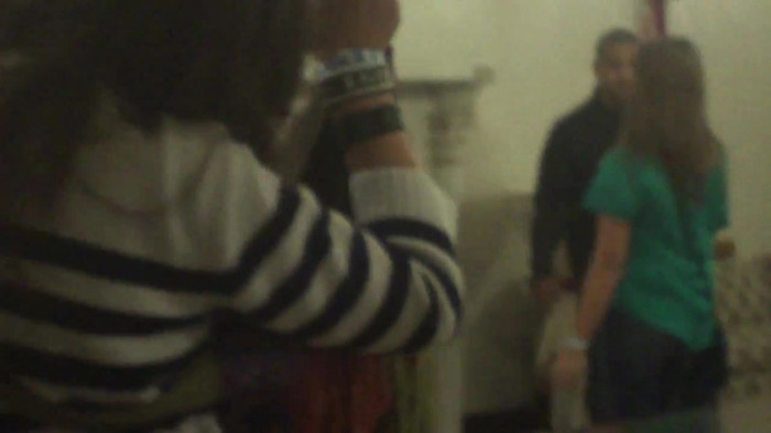 Demi Lovato Meet and Greet 11_19_youtube_original 3119