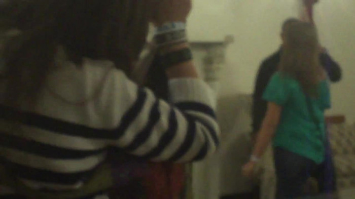 Demi Lovato Meet and Greet 11_19_youtube_original 3132