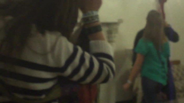Demi Lovato Meet and Greet 11_19_youtube_original 3142