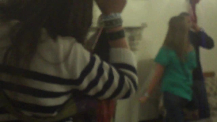 Demi Lovato Meet and Greet 11_19_youtube_original 3163