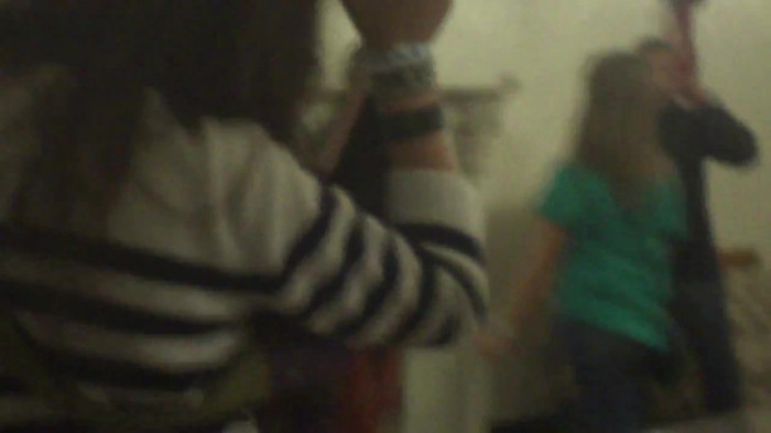 Demi Lovato Meet and Greet 11_19_youtube_original 3177