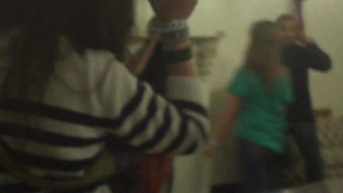 Demi Lovato Meet and Greet 11_19_youtube_original 3180