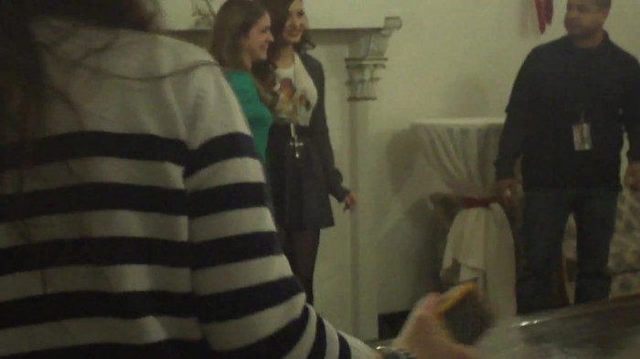 Demi Lovato Meet and Greet 11_19_youtube_original 3592