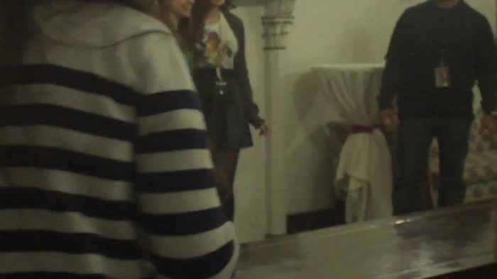 Demi Lovato Meet and Greet 11_19_youtube_original 3683