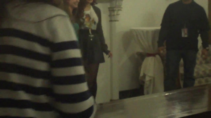 Demi Lovato Meet and Greet 11_19_youtube_original 3707