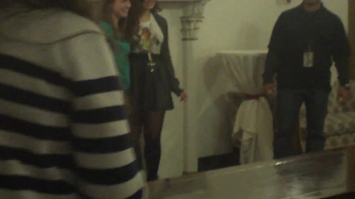 Demi Lovato Meet and Greet 11_19_youtube_original 3736