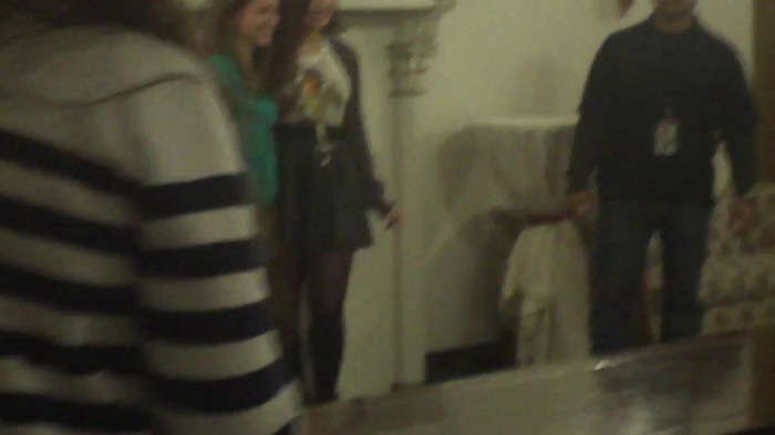 Demi Lovato Meet and Greet 11_19_youtube_original 3749