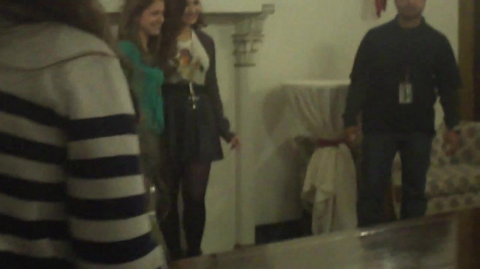 Demi Lovato Meet and Greet 11_19_youtube_original 3765