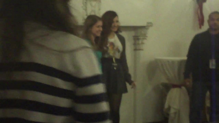 Demi Lovato Meet and Greet 11_19_youtube_original 3931