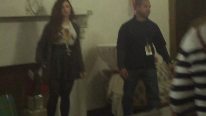 Demi Lovato Meet and Greet 11_19_youtube_original 5797