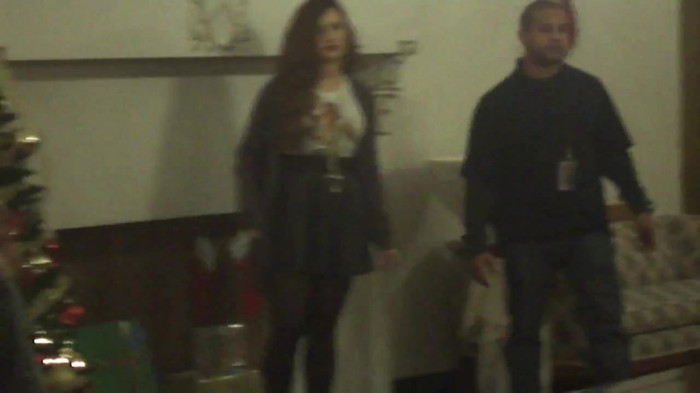 Demi Lovato Meet and Greet 11_19_youtube_original 5874