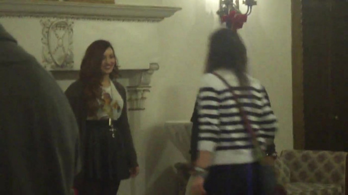 Demi Lovato Meet and Greet 11_19_youtube_original 7212
