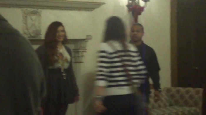 Demi Lovato Meet and Greet 11_19_youtube_original 7251