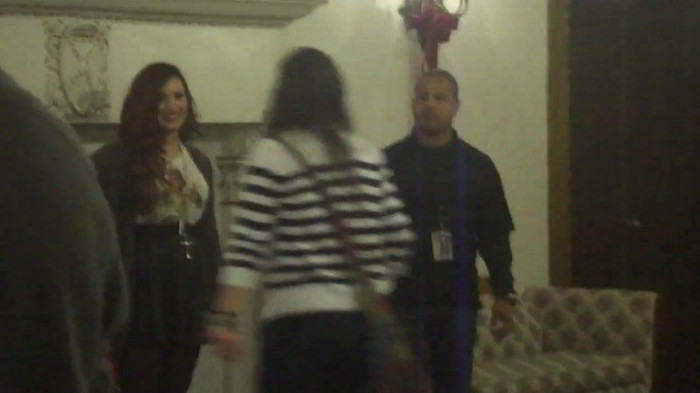 Demi Lovato Meet and Greet 11_19_youtube_original 7286 - Demilush - Meet and Greet 11 19 Part o15