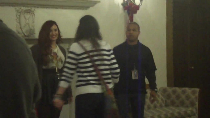 Demi Lovato Meet and Greet 11_19_youtube_original 7309