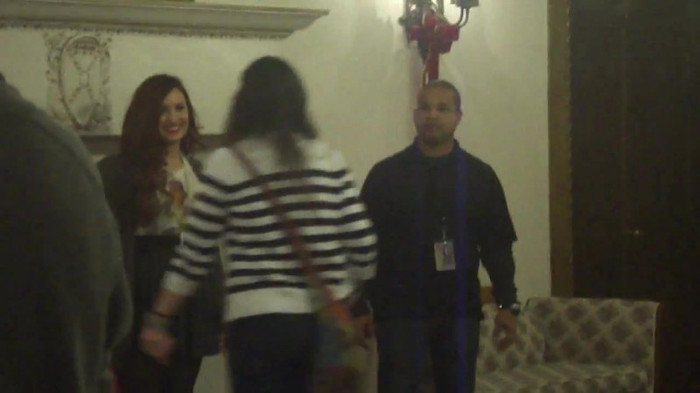 Demi Lovato Meet and Greet 11_19_youtube_original 7326