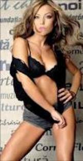 ooiooioppio - Elena Gheorghe