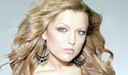 uiopo[p[p - Elena Gheorghe
