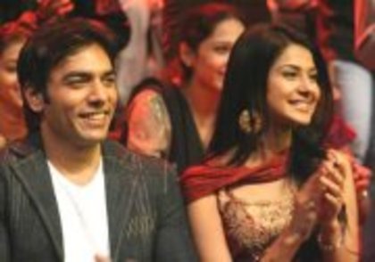 37042_229384617164970_2118181522_a - jennifer winget 6