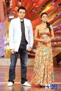 251904_229370923833006_98176373_a - jennifer winget 6