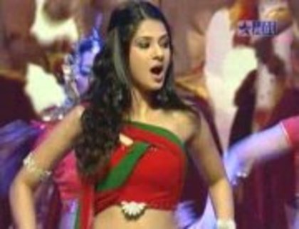 301865_229384193831679_1082751509_a - jennifer winget 6