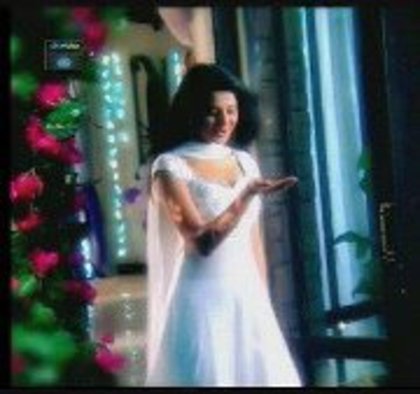 535325_229693527134079_1080994455_a - jennifer winget 6