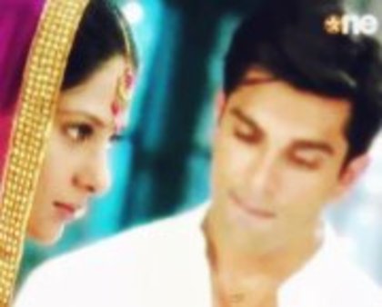537555_229387250498040_566730792_a - jennifer winget 6