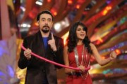 576899_229375580499207_1928359061_a - jennifer winget 6