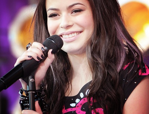 ♥  Miranda Cosgrove ♥