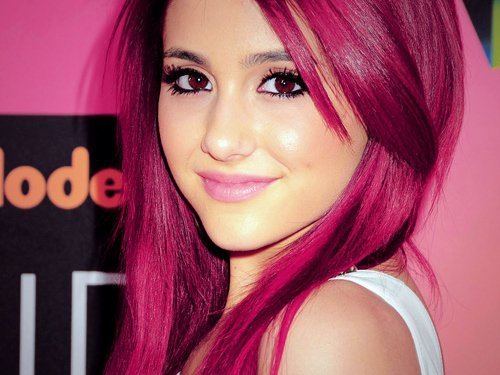 ♥ Ariana Grande ♥