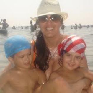 iopoppo[pp[ - Celia