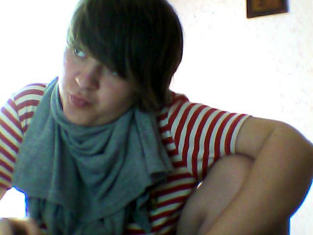 Multumesc,pot sa fac poza cu tine,Kim Joon Joon Joon....<3