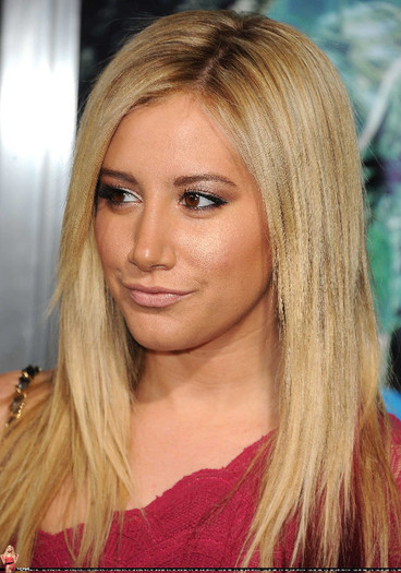 Ashley Tisdale - ASHLEY TISDALE LA MYSTERIOUS ISLAND LA PREMIERE