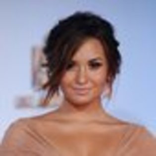 demi-lovato-580542l-thumbnail_gallery