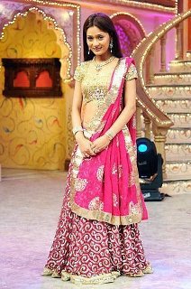 560608_122367071232260_535460010_n - sara khan10