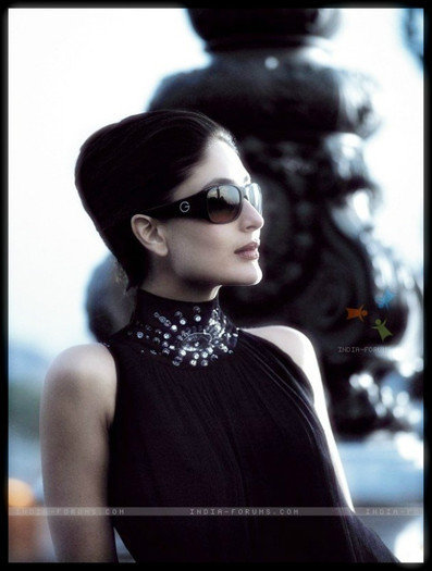  - x-Kareena Kapoor-x