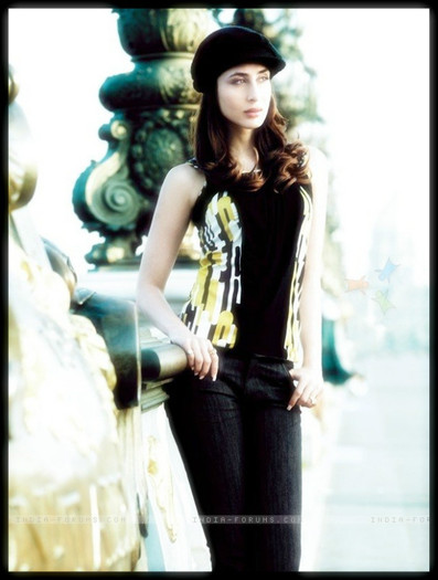  - x-Kareena Kapoor-x