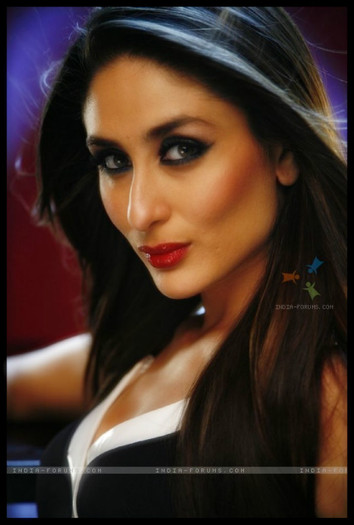 - x-Kareena Kapoor-x