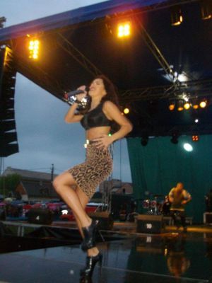 normal_02~29 - 2012 06 5 - Inna Live in Deva - Show in Romania