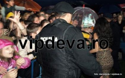 normal_021~18 - 2012 06 5 - Inna Live in Deva - Show in Romania
