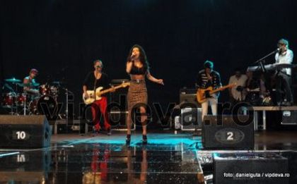 normal_030~13 - 2012 06 5 - Inna Live in Deva - Show in Romania